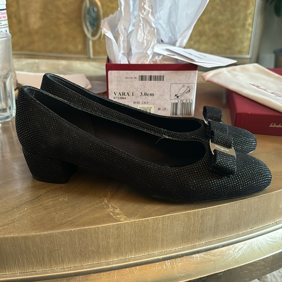 Ferragamo Vara pump in nero calf. New in box with shoe bag. Originally $880. - Picture 2 of 8
